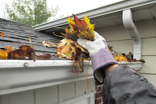 House Gutter Cleaning in Destin